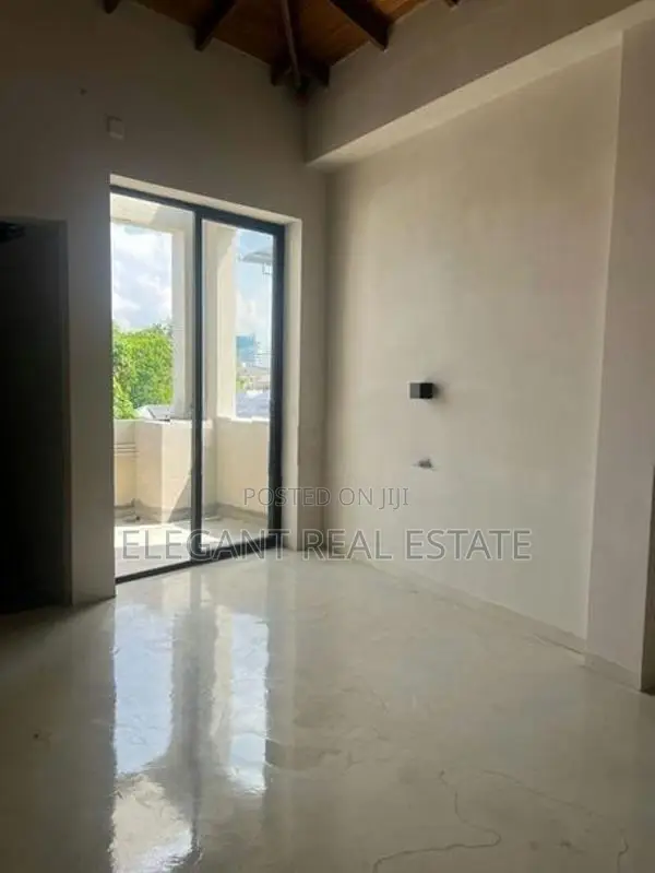 Commercial Space for Rent in Colombo 05 (A5248)