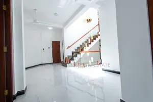 3-Storey Family Home – Modern Living with Rooftop Terrace Kesbewa