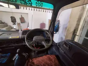 Isuzu ELF 1976 Lorry (Used)