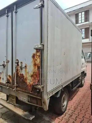Toyota Dyna 10 5 Ft 1997 Lorry (Used)