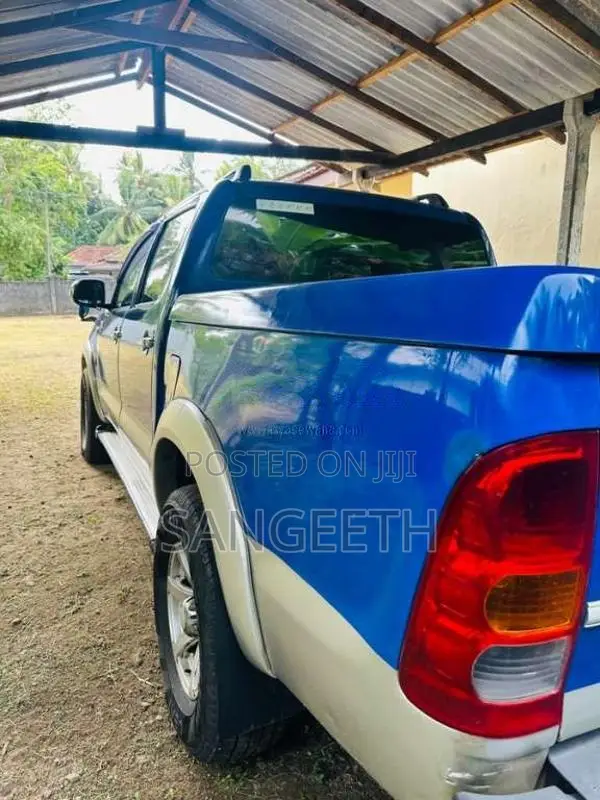 Toyota Hilux 2009 Pickup (Used)