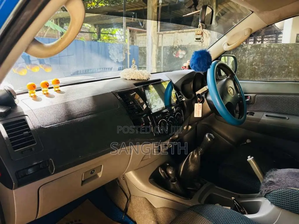 Toyota Hilux 2009 Pickup (Used)