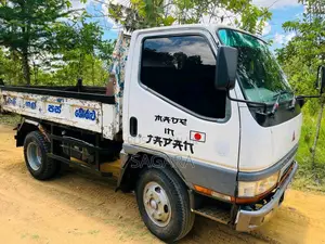 Mitsubishi Canter 1987 Lorry (Used)