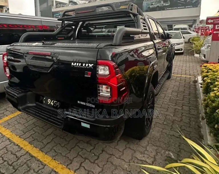 Toyota Hilux 2023 Pickup (Used)