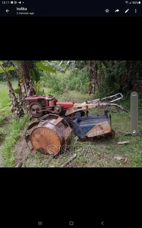Kubota K700 2004 Tractor (Used)