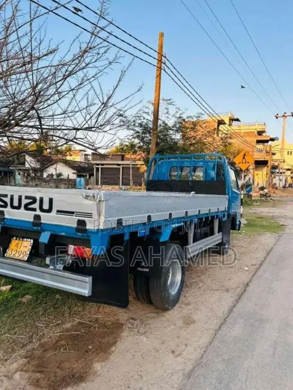 Isuzu Tipper 1981 Lorry (Used)