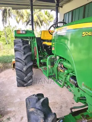 John-Deere 5045d 2022 Tractor (Used)