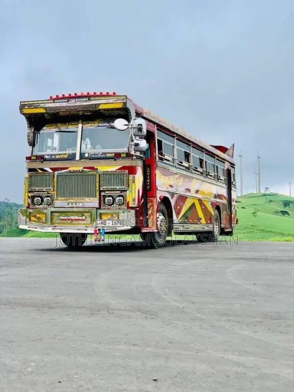 Ashok-Leyland Leyland 2017 Bus (Used)