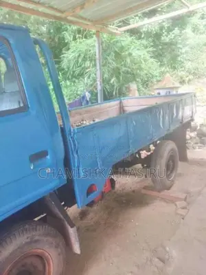 Isuzu ELF 1978 Lorry (Used)