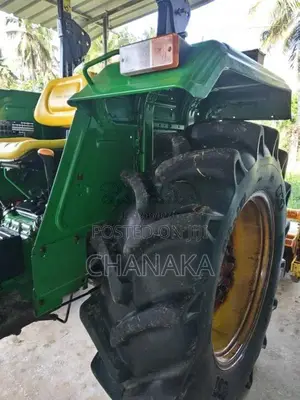 John-Deere 5045d 2022 Tractor (Used)