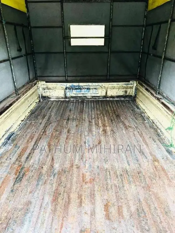 Tata Dimo Batta 2010 Lorry (Used)