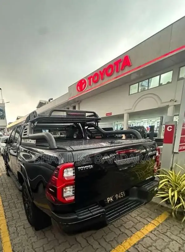 Toyota Hilux 2023 Pickup (Used)