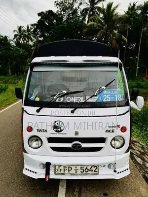 Tata Dimo Batta 2010 Lorry (Used)