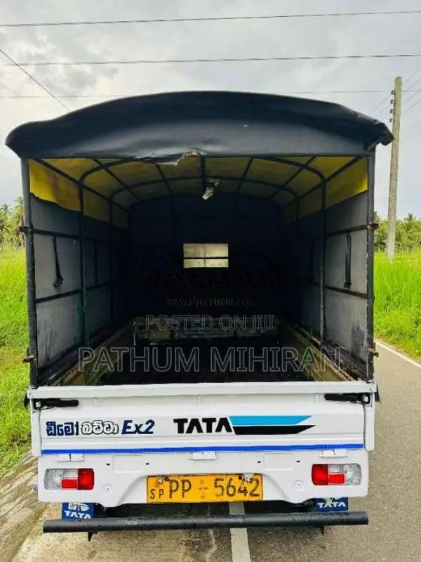 Tata Dimo Batta 2010 Lorry (Used)