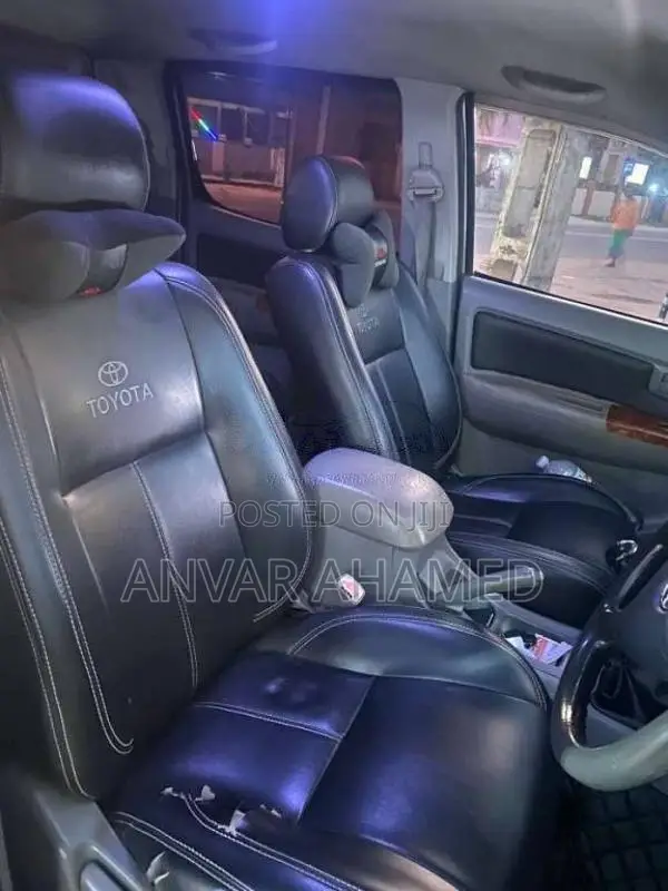 Toyota Hilux 2013 Pickup (Used)