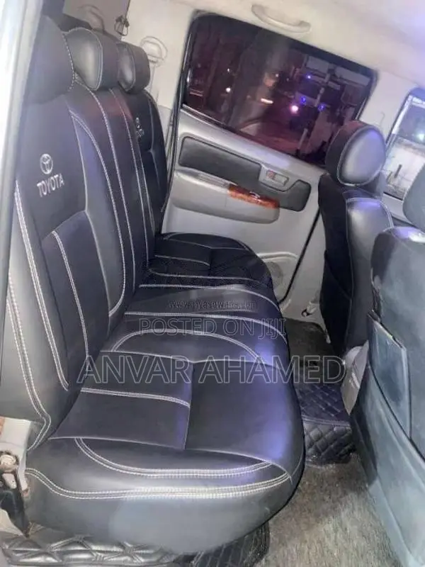 Toyota Hilux 2013 Pickup (Used)