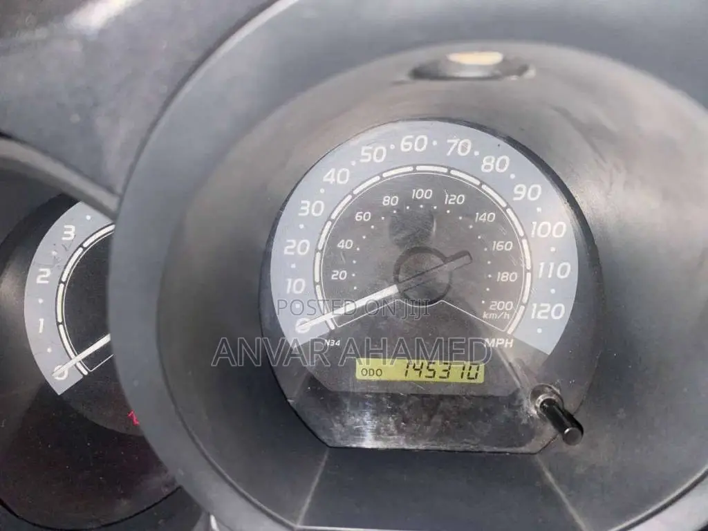 Toyota Hilux 2013 Pickup (Used)