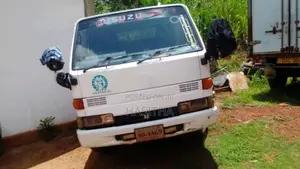 Isuzu ELF 1984 Crew Cab (Used)