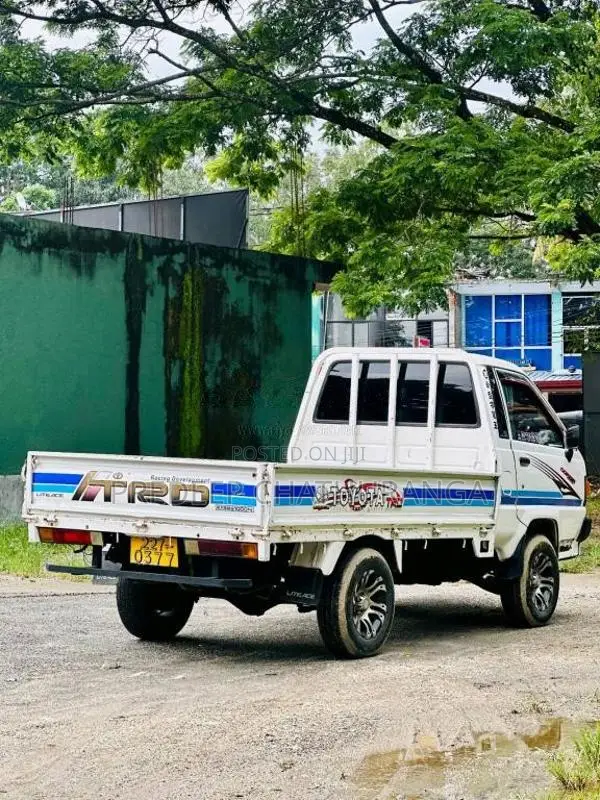 Toyota Liteace 2000 Lorry (Used)