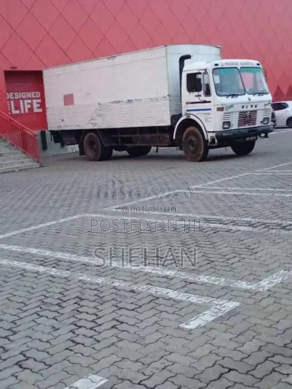 Tata 1615 1998 Lorry (Used)