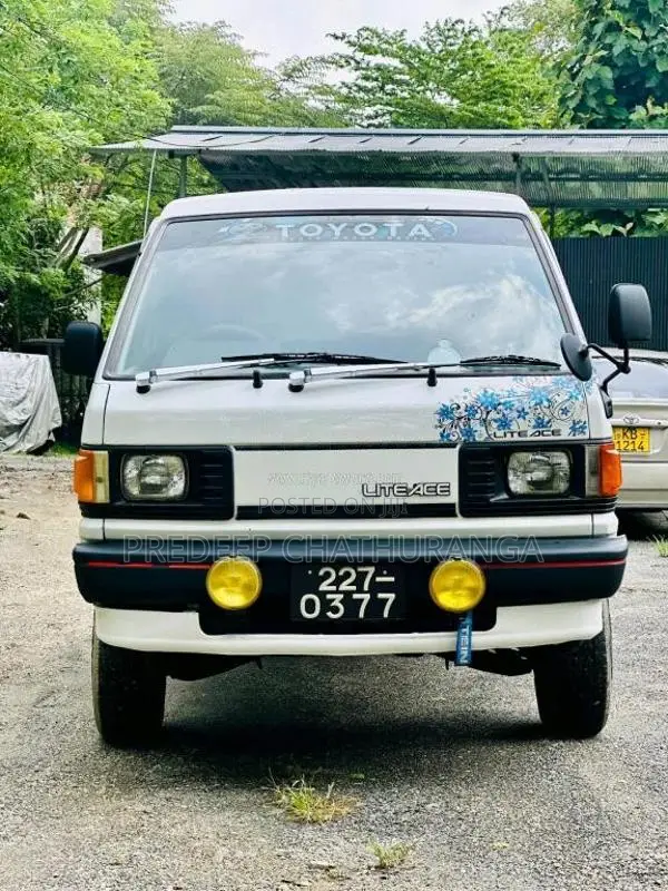 Toyota Liteace 2000 Lorry (Used)