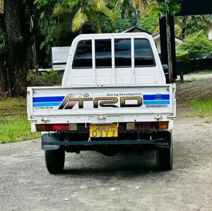 Toyota Liteace 2000 Lorry (Used)