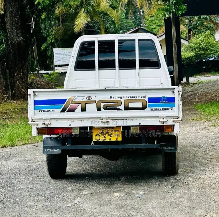 Toyota Liteace 2000 Lorry (Used)