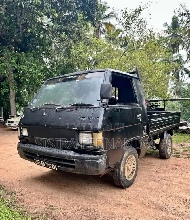 Mitsubishi L300 1981 Lorry (Used)