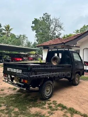 Mitsubishi L300 1981 Lorry (Used)
