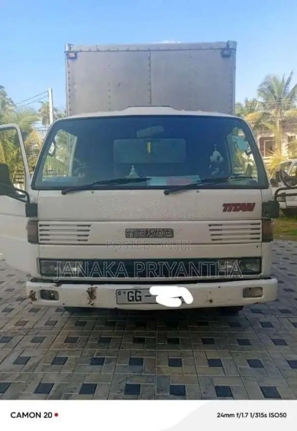 Mazda 145 1994 Lorry (Used)