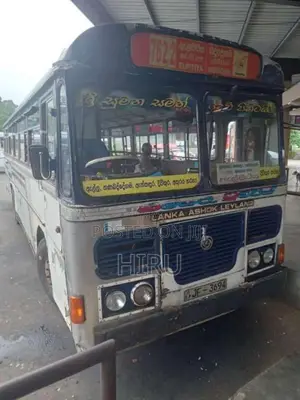 Ashok-Leyland Leyland 2004 Bus (Used)