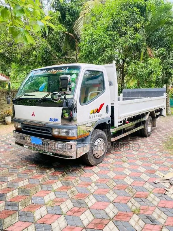 Mitsubishi Canter 1998 Lorry (Used)