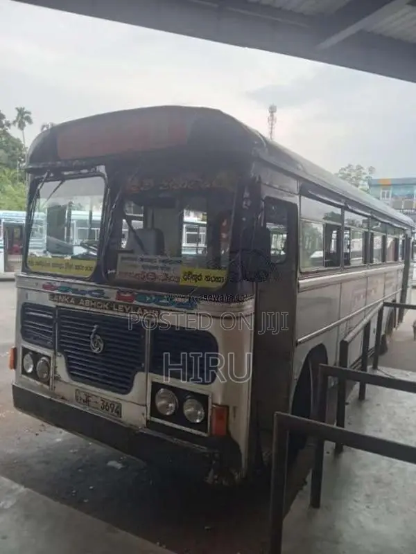 Ashok-Leyland Leyland 2004 Bus (Used)