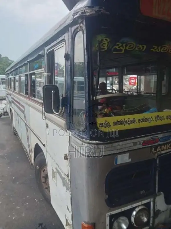 Ashok-Leyland Leyland 2004 Bus (Used)
