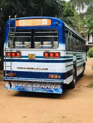 Ashok-Leyland Viking 2005 Bus (Used)