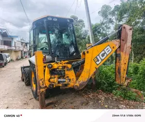 JCB 3CX 2011 Heavy-Duty (Used)