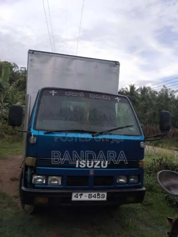 Isuzu ELF 1983 Lorry (Used)