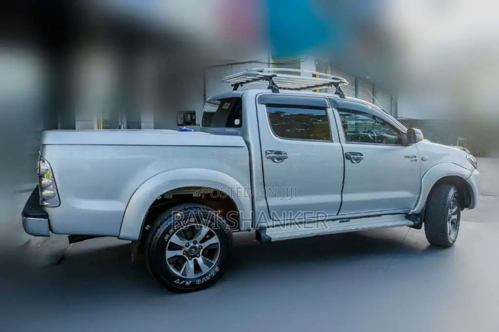 Toyota Hilux Vigo 2011 Pickup (Used)