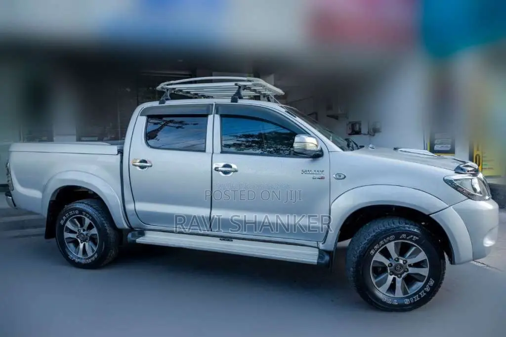 Toyota Hilux Vigo 2011 Pickup (Used)