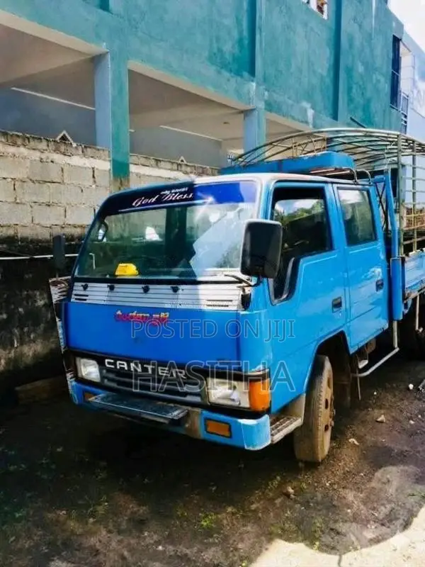 Mitsubishi Canter 1995 Crew Cab (Used)