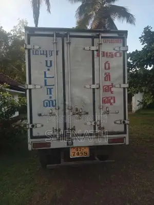 Mitsubishi Canter 1990 Lorry (Used)