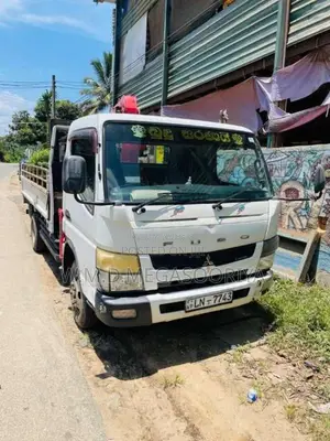 Mitsubishi Boom Truck 2014 Lorry (Used)