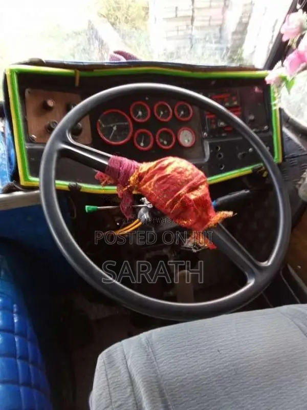 Ashok-Leyland Leyland 2002 Bus (Used)