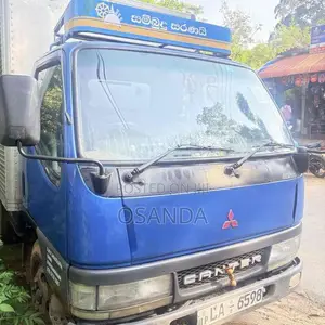Mitsubishi Canter 2002 Lorry (Used)