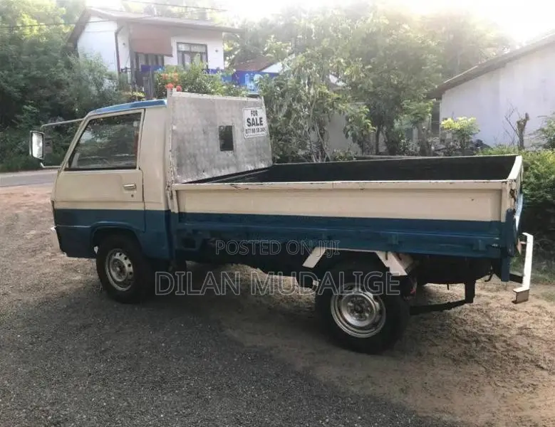 Mitsubishi L300 1982 Lorry (Used)