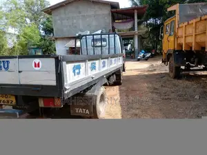 Isuzu ElF 1983 Lorry (Used)