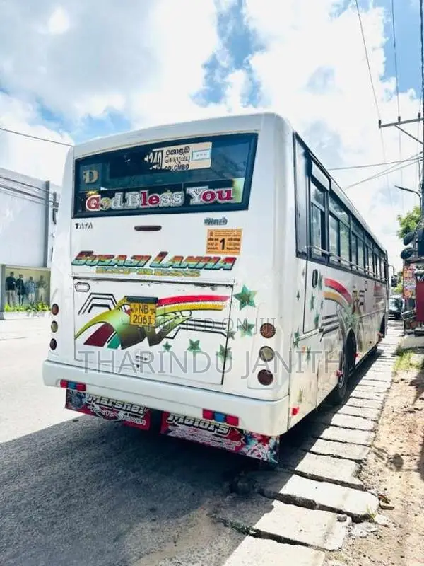 Tata Starbus 2011 Bus (Used)