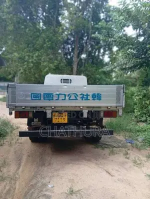 Isuzu ELF 2006 Lorry (Used)