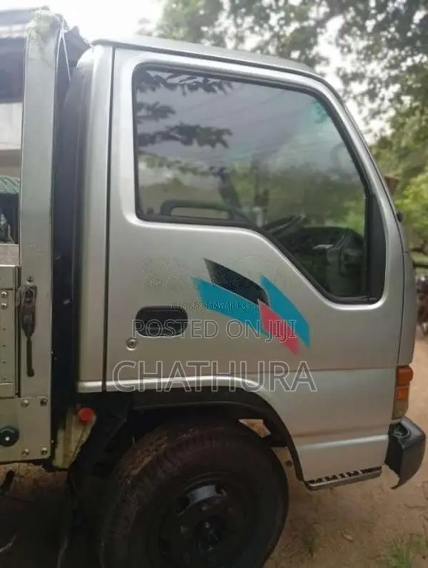 Isuzu ELF 2006 Lorry (Used)