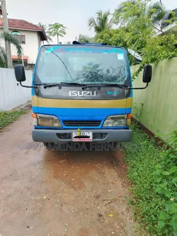 Isuzu ELF 1970 Lorry (Used)